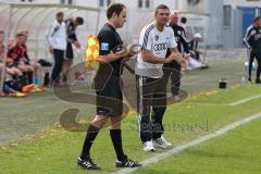 Regionalliga Bayern - FC Ingolstadt 04 II - FC Memmingen - Cheftrainer Tommy Stipic feuert seine Spieler an