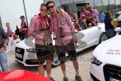 FC Ingolstadt 04 - Meisterfeier - Auto Corso vom Audi Sportpark in die Stadt - Max Christiansen (19, FCI) Torwart Andre Weis (33,FCI) Bundesligaaufstieg