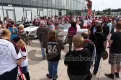 FC Ingolstadt 04 - Meisterfeier - Auto Corso vom Audi Sportpark in die Stadt - Audi A5 Cabrio - Start Corso Bundesligaaufstieg