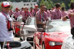 FC Ingolstadt 04 - Meisterfeier - Auto Corso vom Audi Sportpark in die Stadt - Audi A5 Cabrio - Start Corso Bundesligaaufstieg