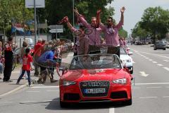 FC Ingolstadt 04 - Meisterfeier - Auto Corso vom Audi Sportpark in die Stadt - Audi A5 Cabrio - Start Corso, vorderstes Auto, Thomas Pledl (30, FCI) Max Christiansen (19, FCI) Torwart Ramazan Özcan (1, FCI) Bundesligaaufstieg