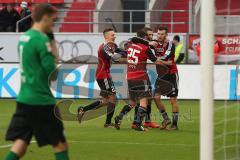 2. Bundesliga - FC Ingolstadt 04 - VfL Bochum - Tor zum 3:0 durch Mathew Leckie (7), Jubel mit Pascal Groß (10) Karl-Heinz Lappe (25) und Robert Bauer (23)