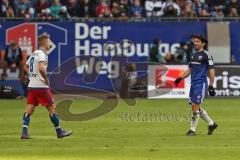 1. Bundesliga - Fußball - Hamburger SV - FC Ingolstadt 04 - nach einer turbulenten Szene geht links Holtby, Lewis (8 HSV)  direkt auf Almog Cohen (36, FCI) los