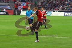 1. Bundesliga - Fußball - Borussia Mönchengladbach - FC Ingolstadt 04 - Moritz Hartmann (9, FCI)  schießt aufs Tor. Foto: Adalbert Michalik