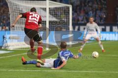 1. BL - Saison 2015/2016 - Schalke 04 - FC Ingolstadt 04 -  Markus Suttner (#29 FC Ingolstadt 04) - Benedikt Höwedes (4, Schalke) - Foto: Jürgen Meyer
