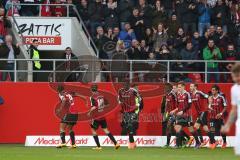 1. Bundesliga - Fußball - FC Ingolstadt 04 - FC Augsburg - Tor Jubel Ausgleich 1:1 Marvin Matip (34, FCI)