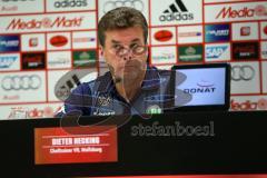 1. Bundesliga - Fußball - FC Ingolstadt 04 - VfL Wolfsburg - Pressekonferenz nach dem Spiel Cheftrainer Dieter Hecking (Wolfsburg)