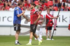 1. Bundesliga - Fußball - FC Ingolstadt 04 - Saisoneröffnung - Auftakttraining - Romain Brégerie (18, FCI) Neuzugang läuft ein mit Cheftrainer Ralph Hasenhüttl (FCI)