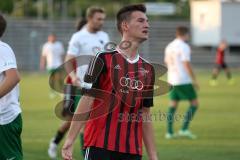 Regionalliga Bayern - FC Ingolstadt 04 II - 1. FC Schweinfurt 05 - Thomas Blomeyer (18) ärgert sich weil er nicht getroffen hat