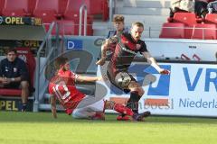 1. BL - Saison 2016/2017 - FSV Mainz 05 - FC Ingolstadt 04 - Moritz Hartmann (#9 FCI) - Yunus Malli (#10 Mainz) -  Foto: Meyer Jürgen