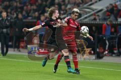 1. Bundesliga - Fußball - Bayer Leverkusen - FC Ingolstadt 04 - Tin Jedvaj (16 Leverkusen ) Darío Lezcano (11, FCI)