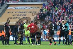 1. Bundesliga - Fußball - 1. FC Köln - FC Ingolstadt 04 - Spiel ist aus, hängende Köpfe beim FCI