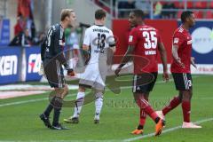 2. BL - Saison 2018/2019 - FC Ingolstadt 04 - SC Paderborn 07 - Marco Knaller Torwart (#16 FCI) schreit seine Abwehr an  - Charlison Benschop (#35 FCI) - Foto: Meyer Jürgen