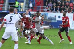 2. BL - Saison 2018/2019 - FC Ingolstadt 04 - SC Paderborn 07 - Benedikt Gimber (#5 FCI) -hält Babacar Gueye (#27 Paderborn) am Trikot fest - Foto: Meyer Jürgen