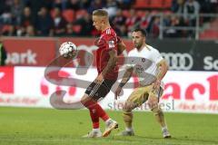 2. Bundesliga - Fußball - FC Ingolstadt 04 - FC Erzgebirge Aue - Sonny Kittel (10, FCI) Calogero Rizzuto (Aue 20)
