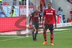 2. BL - Saison 2018/2019 - FC Ingolstadt 04 - SC Paderborn 07 - Marco Knaller Torwart (#16 FCI) schreit seine Abwehr an  - Charlison Benschop (#35 FCI) - Foto: Meyer Jürgen