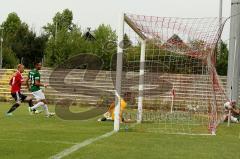 FC Ingolstadt II - 1.FC Schweinfurt 05 - Hofmann Philipp schießt das 1:0 - Foto: Jürgen Meyer