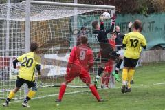 Kreisliga - Saison 2024/25- TSV Kösching - FC Hitzhofen/Oberzell - Raphael Friedberger Torwart Kösching - Dominik Fielser Hitzhofen (verdeckt)- Foto: Meyer Jürgen