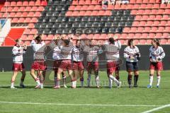 2. Frauen-Bundesliga; FC Ingolstadt 04 - SC Sand; vor dem Spiel abklatschen Motivation