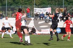 2023_10_22 - 2. Bundesliga - Saison 2023/24 - FC Ingolstadt 04 Frauen - FSV Gütersloh - Samantha Stiglmair (Nr.27 - FCI Frauen) - Teilenbröcker Maren weiss Gütersloh - Rolle Sarah Torwart Gütersloh - Foto: Meyer Jürgen