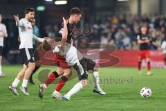 3. Liga; SC Verl - FC Ingolstadt 04; Zweikampf Kampf um den Ball Max Besuschkow (17, FCI) Waidner Dennis (8 Verl) Taz Berkan (10 Verl)