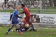 Kreisliga - Saison 2025/26- TSV Kösching - SV Zuchering - Nico Ziegler rot Zuchering - Michael Zimmermann Torwart Kösching - Sebastian Zabka blau Kösching - Foto: Meyer Jürgen