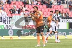 3. Liga; SV Sandhausen - FC Ingolstadt 04; Lukas Fröde (34, FCI) klatscht danke