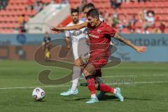3. Liga; FC Ingolstadt 04 - SV Wehen Wiesbaden; Zweikampf Kampf um den Ball Jonas Scholz (15, FCI) May Niklas (5 SVWW)