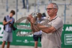 3. Liga - Saison 2026/27 - SC Sonnenhof Großaspach - FC Ingolstadt 04 - Geschäftsführer Sport/Kommunikation Harald Gärtner (FCI) - jubel - klatscht in die Hände - Foto: Meyer Jürgen