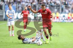 3. Liga; MSV Duisburg - FC Ingolstadt 04; Zweikampf Kampf um den Ball Marcel Costly (22, FCI) Coskun Can (27 MSV)