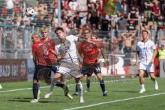 3. Liga; SpVgg Unterhaching - FC Ingolstadt 04; Zweikampf Kampf um den Ball Torchance Tim Heike (9, FCI) Stiefler Manuel (8 SpVgg) Hoops Tim (27 SpVgg) Knipping Tim (34 SpVgg)