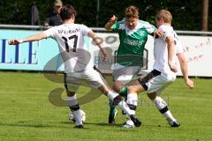 FC Gerolfing - SV Erlbach - Huber Stefan (grün Gerolfing) -  Salzinger Simon (#17 Erlbach) - Foto: Jürgen Meyer