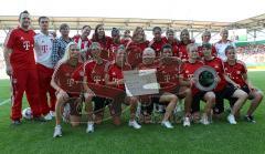 Frauen Fußball - Deutschland - Nordkorea 2:0 - Stefanie Mirlach gewinnt mit dem FC Bayern den Deutschland Cup - Ehrung
