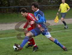 TSV Oberhaunstadt - BC Attaching - Kampf um den Ball, rechts Sebastian Wilfling