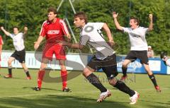 FC Gerolfing - VfR Garching - Manfred Kroll erzielt das 1:0, die Teamkameraden jubeln