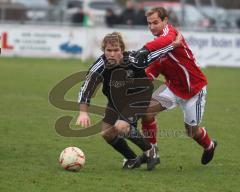 FC Gerolfing - Markt Schwaben - Setzt sich durch links Dominik Berchermeier