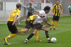 Relegation - TSV Lichtenau - TSV Altmannstein - 1:2 - rechts Bechir Bahba kämpft sich zum Tor
