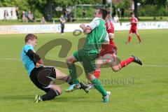 Kreisklasse - SV Manching II - TSV Hohenwart - Antonino Giordano scheitert am Torwart Michael Petz (TSV)