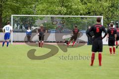 Kreisliga - DJK Ingolstadt - FSV Pfaffenhofen - Elfmetertor zum 2:0 durch Schapfl Moritz - Foto: Jürgen Meyer