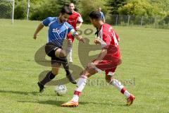 Kreisliga - FC Hepberg - Türk SV Ingolstadt - Calik Sanser (blau Hepberg) Erdogan Enes (rot Türk SV Ing) - Foto: Jürgen Meyer