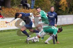 Landesliga Südost 2015/2016 - SV Manching - TuS Holzkirchen -  links Daniel Kremer (SV) wird von hinten attakiert und gefoult, links Maximilian Preuhs TuS) und mitte Nico Ziegler (SV) Angriff Zweikampf