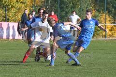 Liga Pokal Kreisliga  - TSV Ober/Unterhaunstadt - SV Kasing -  Christoph Noll weiss Kasing - Simon Bellinghausen blau Ober/Unterhaunstadt - Foto: Jürgen Meyer