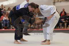 Judo - 2. Bundesliga - Männer - Saison 2024/25 - Judo - ESV Ingolstadt - Rüsselsheim-  - Jonas Holtman schwarz ESV - Nikita Hrek weiss Rüsselsheim - Foto: Meyer Jürgen