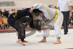 Judo - 2. Bundesliga - Männer - Saison 2024/25 - Judo - ESV Ingolstadt - Rüsselsheim-  - Suleyman Ahmad Ahmadi schwarz ESV  - Miramin Abbaszade weiss Rüsselsheim - Foto: Meyer Jürgen