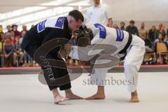 Judo - 2. Bundesliga - Männer - Saison 2024/25 - Judo - ESV Ingolstadt - Rüsselsheim-  - Samir Gegic schwarz ESV - Mohammad Hassan Elkaei weiss Rüsselsheim - Foto: Meyer Jürgen