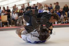 Judo - 2. Bundesliga - Männer - Saison 2024/25 - Judo - ESV Ingolstadt - Rüsselsheim-  - Jonas Holtman schwarz ESV - Nikita Hrek weiss Rüsselsheim - Foto: Meyer Jürgen