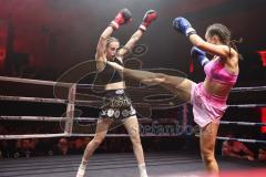 Oyakata - Night4Fight
Eniko Töth schwarze Hose Ungarn
Melanie Volkova rosa Hose Diamond Gym