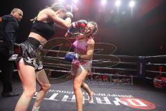 Oyakata - Night4Fight
Eniko Töth schwarze Hose Ungarn
Melanie Volkova rosa Hose Diamond Gym