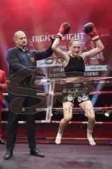 Oyakata - Night4Fight
Eniko Töth schwarze Hose Ungarn - Siegerin - 
