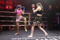 Oyakata - Night4Fight
Eniko Töth schwarze Hose Ungarn
Melanie Volkova rosa Hose Diamond Gym